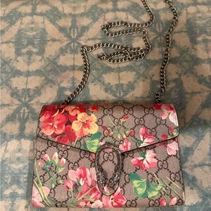 Gucci GG Supreme Dionysus